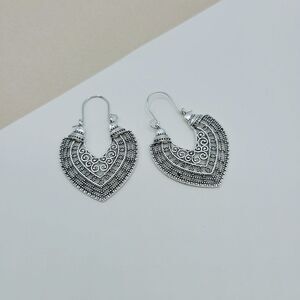 5/$25 Antique Silver Color Heart Earrings